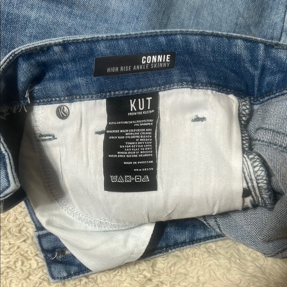 KUT from the Kloth Connie Light Wash Denim Jeans Women’s 6 - Picture 3 of 7